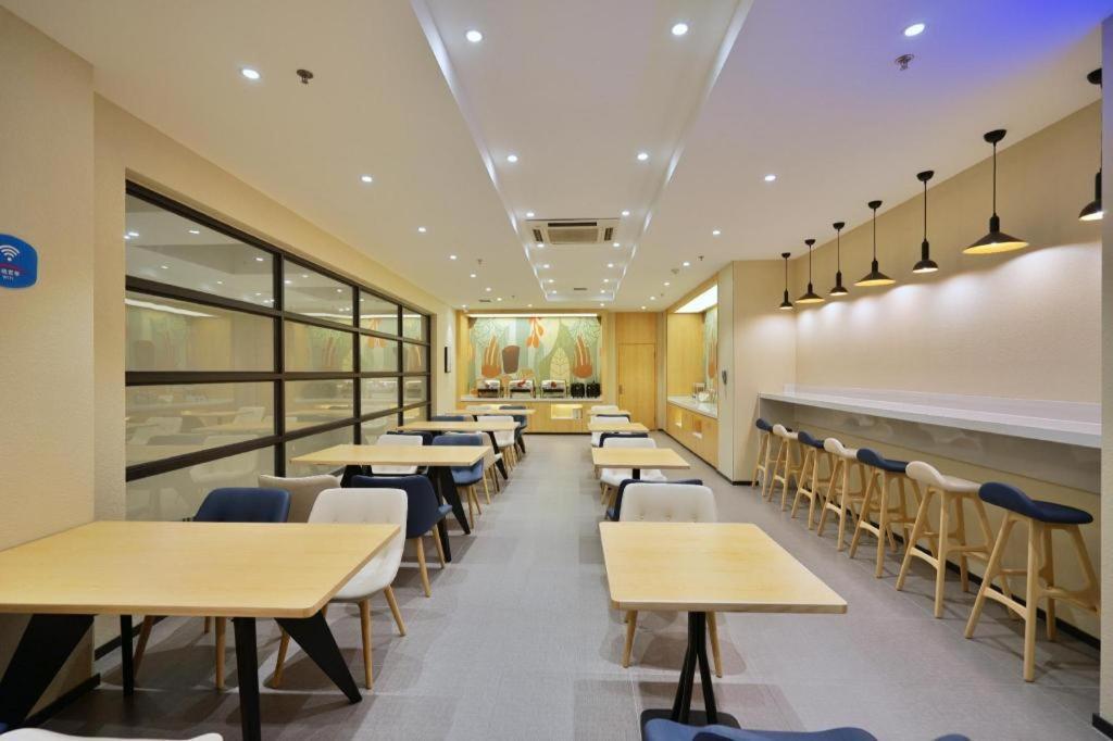 汉庭哈尔滨东大直街秋林酒店 外观 照片